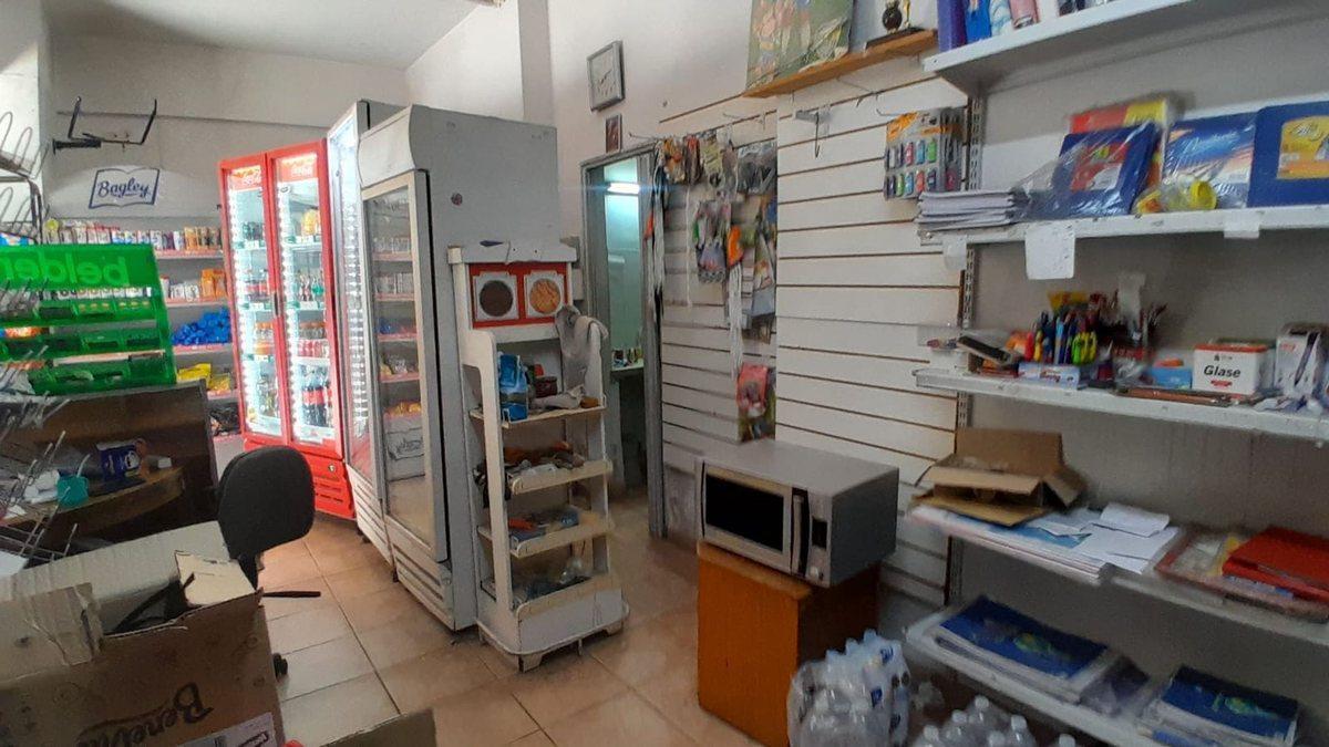 Foto de VENTA LOCAL VILLA MITRE, imagen 5