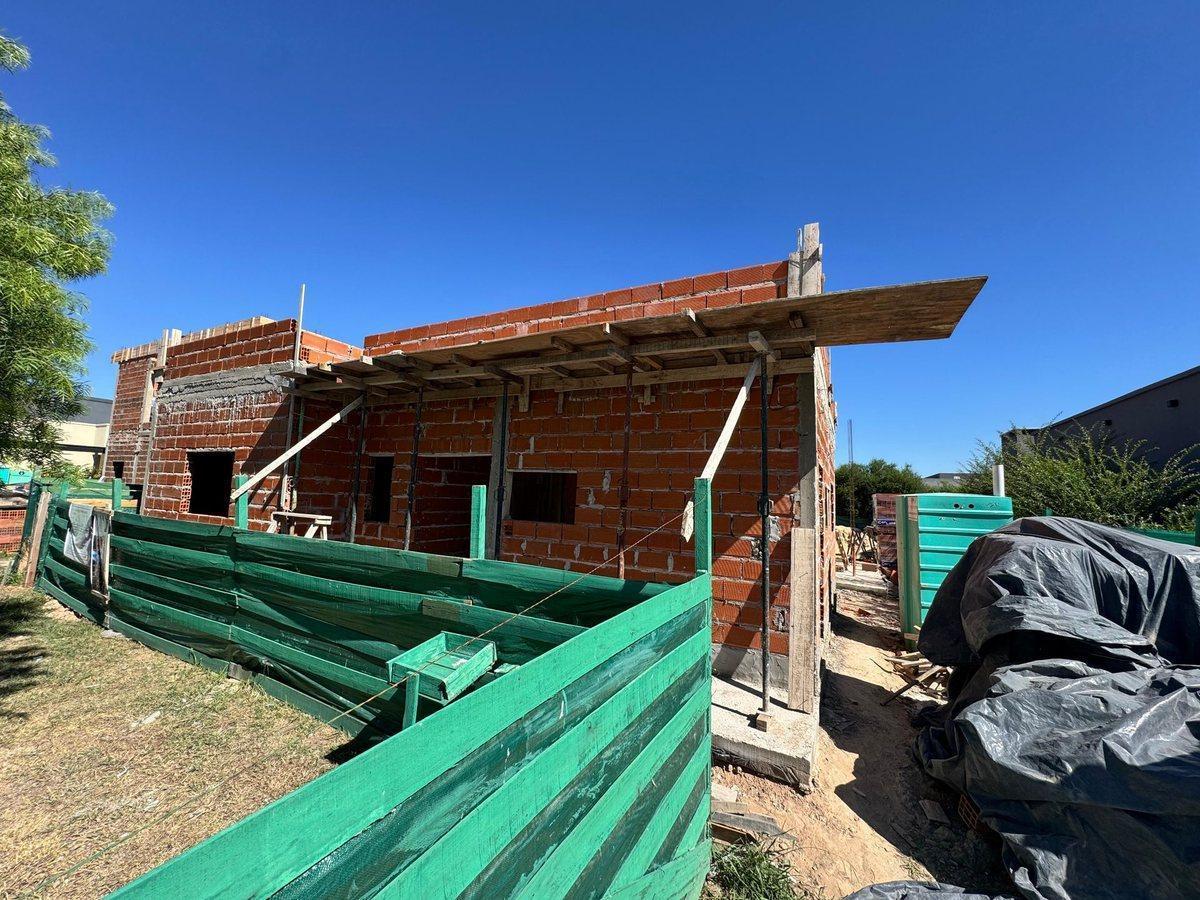 Foto de CASA 4 AMBIENTES SAN RAMON A ESTRENAR, imagen 1