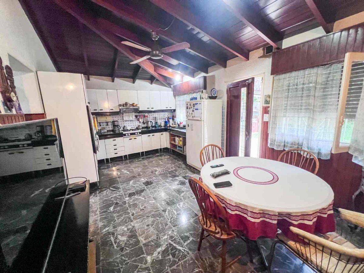 Foto de CASA 4 AMBIENTES CON JARDIN Y COCHERA, imagen 3