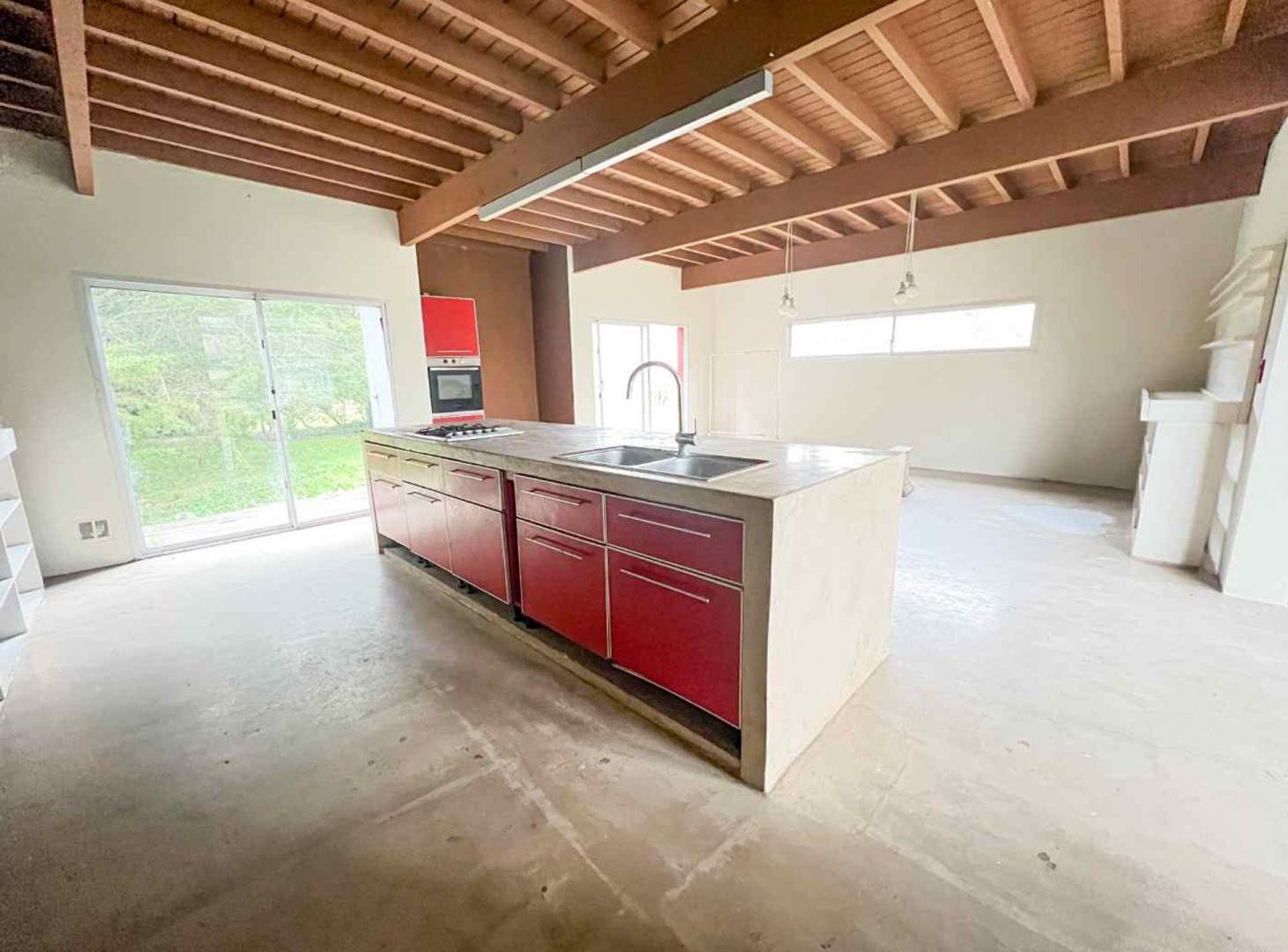 Foto de CASA EN VENTA 5 AMBIENTES SOBRE 2 LOTES 320 M2, imagen 3