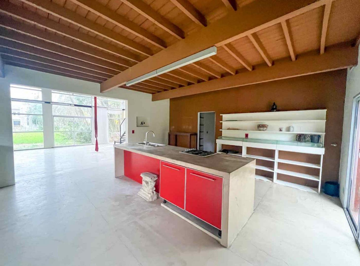 Foto de CASA EN VENTA 5 AMBIENTES SOBRE 2 LOTES 320 M2, imagen 4