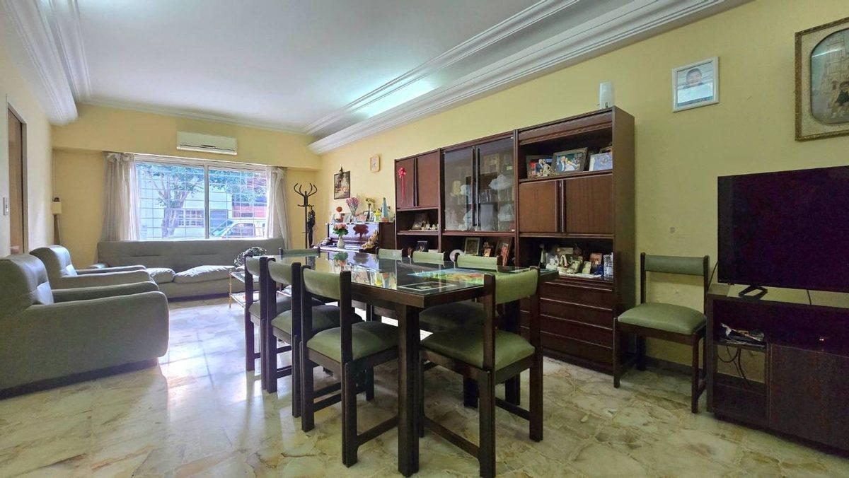 Foto de LOTE CON CASA DE 8.66 X 31 VERSAILLES, imagen 1