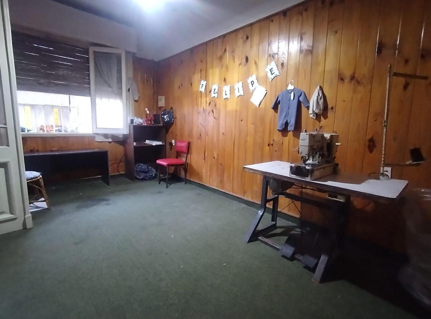 Foto de CASA A REFACCIONAR EN LOTE 8,66 x 47,45 USAM, imagen 2