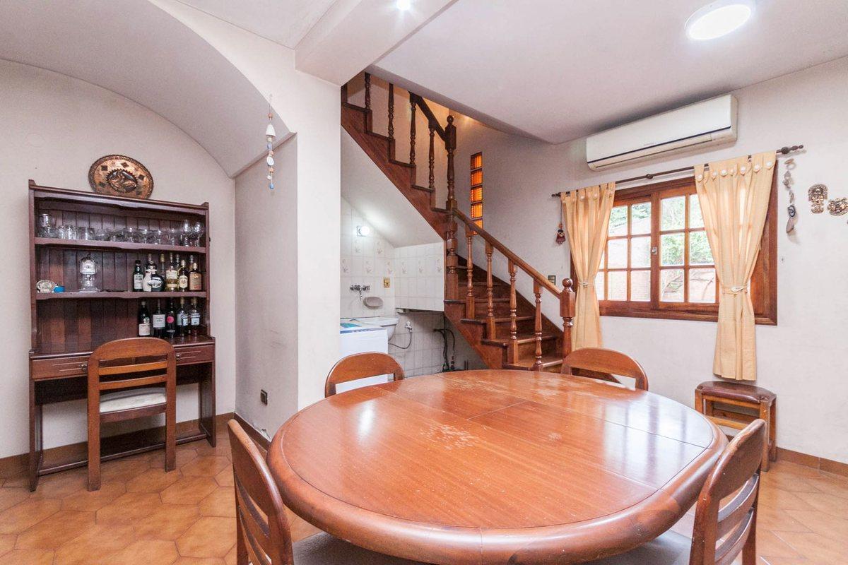 Foto de VENTA CASA 5 AMBIENTES COCHERA QUINCHO ADROGUE, imagen 2
