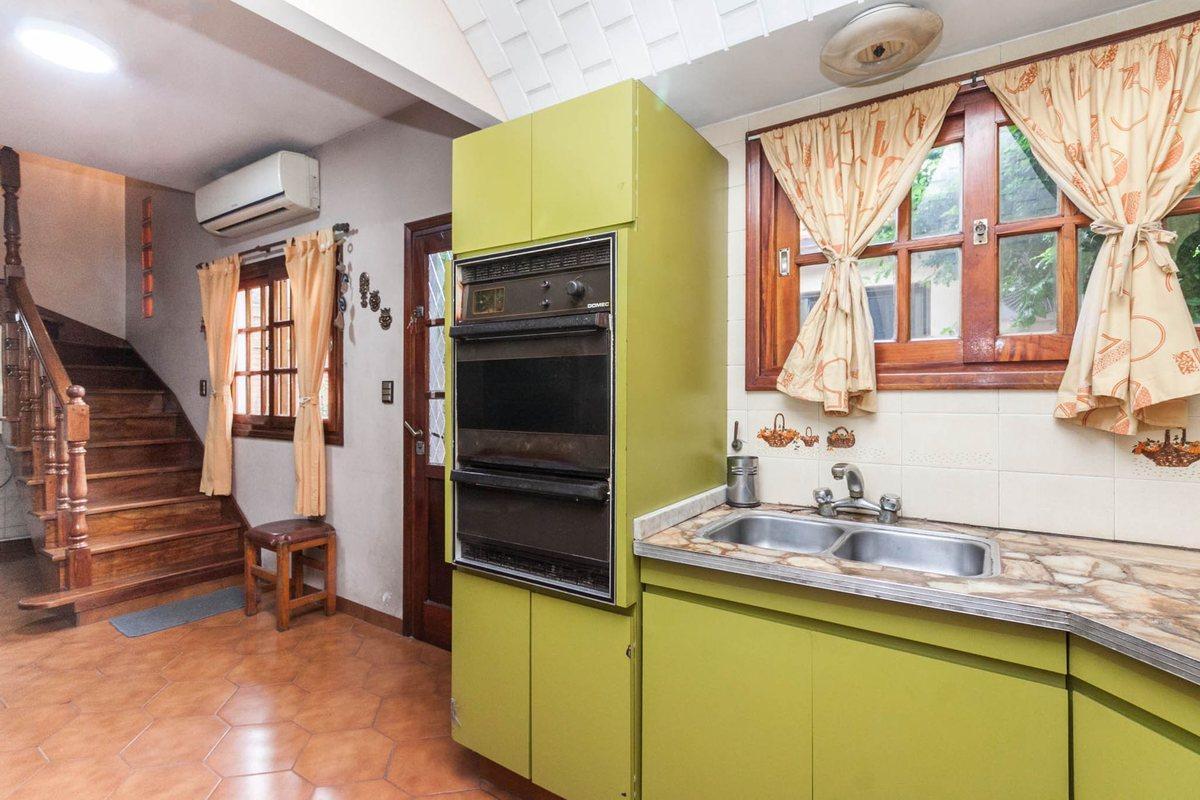 Foto de VENTA CASA 5 AMBIENTES COCHERA QUINCHO ADROGUE, imagen 5