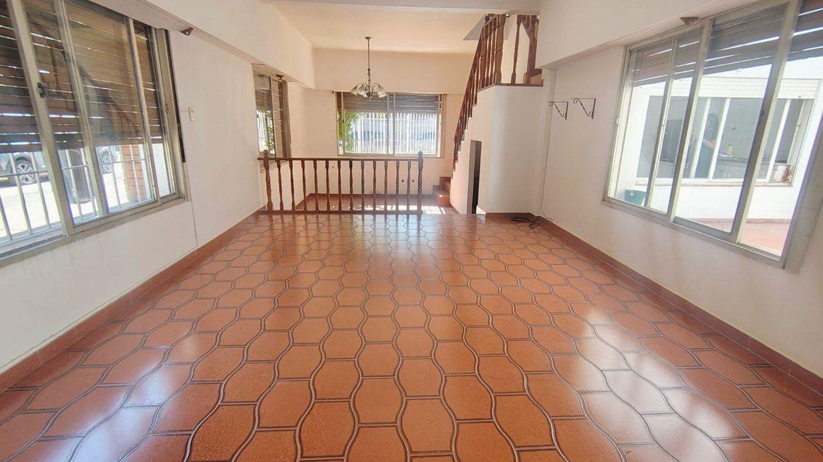 Foto de CASA 5 AMBIENTES CON PATIO COCHERA Y TERRAZA, imagen 3