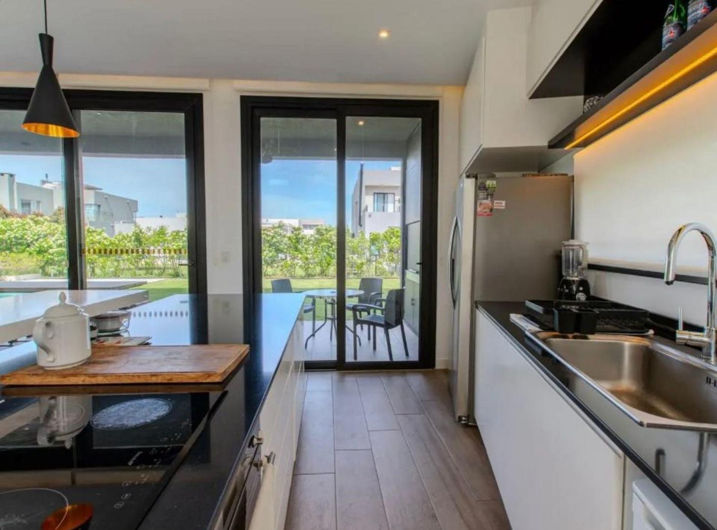 Foto de CASA EN VENTA 4 AMBIENTES ARAUCARIAS PUERTOS, imagen 3