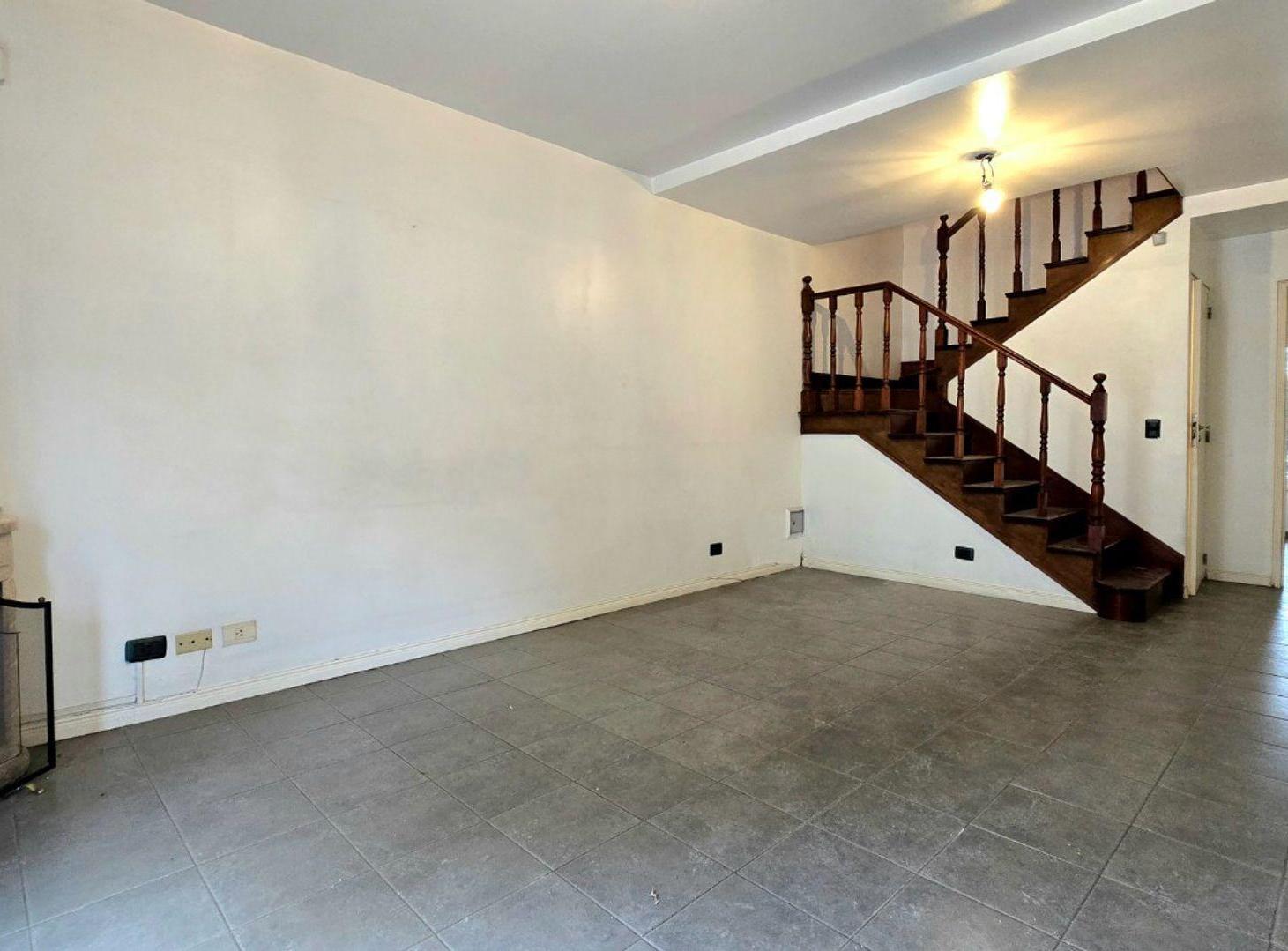Foto de 4 AMBIENTES COCHERA Y JARDIN VERSALLES, imagen 1