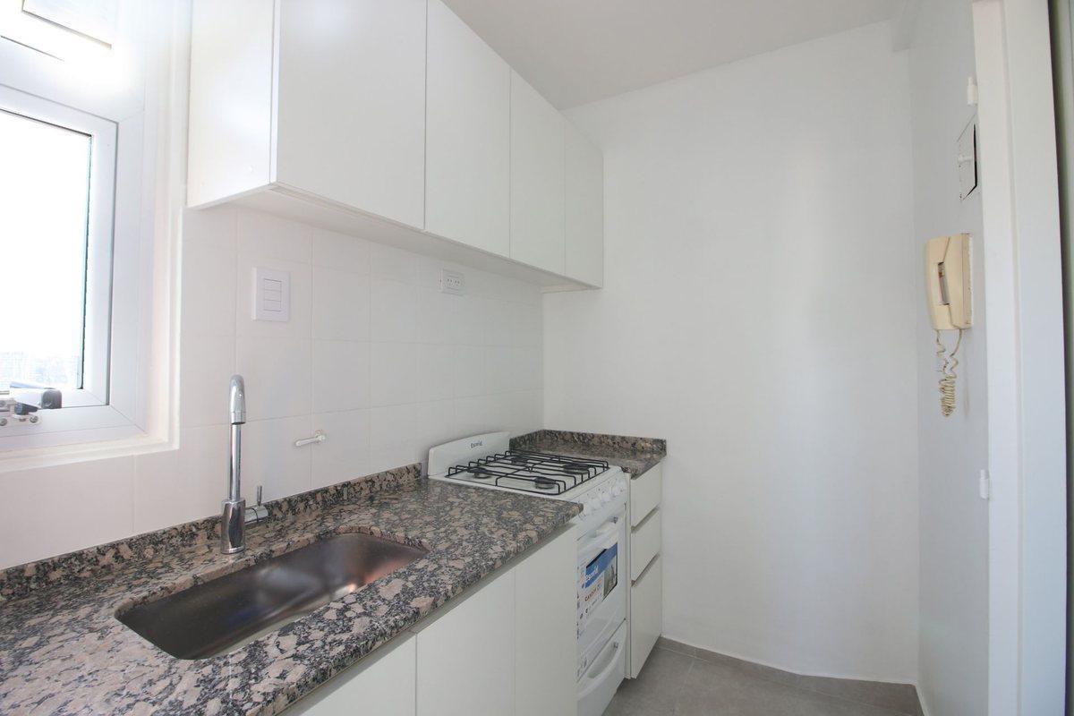 Foto de DEPARTAMENTO 3 AMBIENTES RECICLADO VISTA ABIERTA, imagen 2