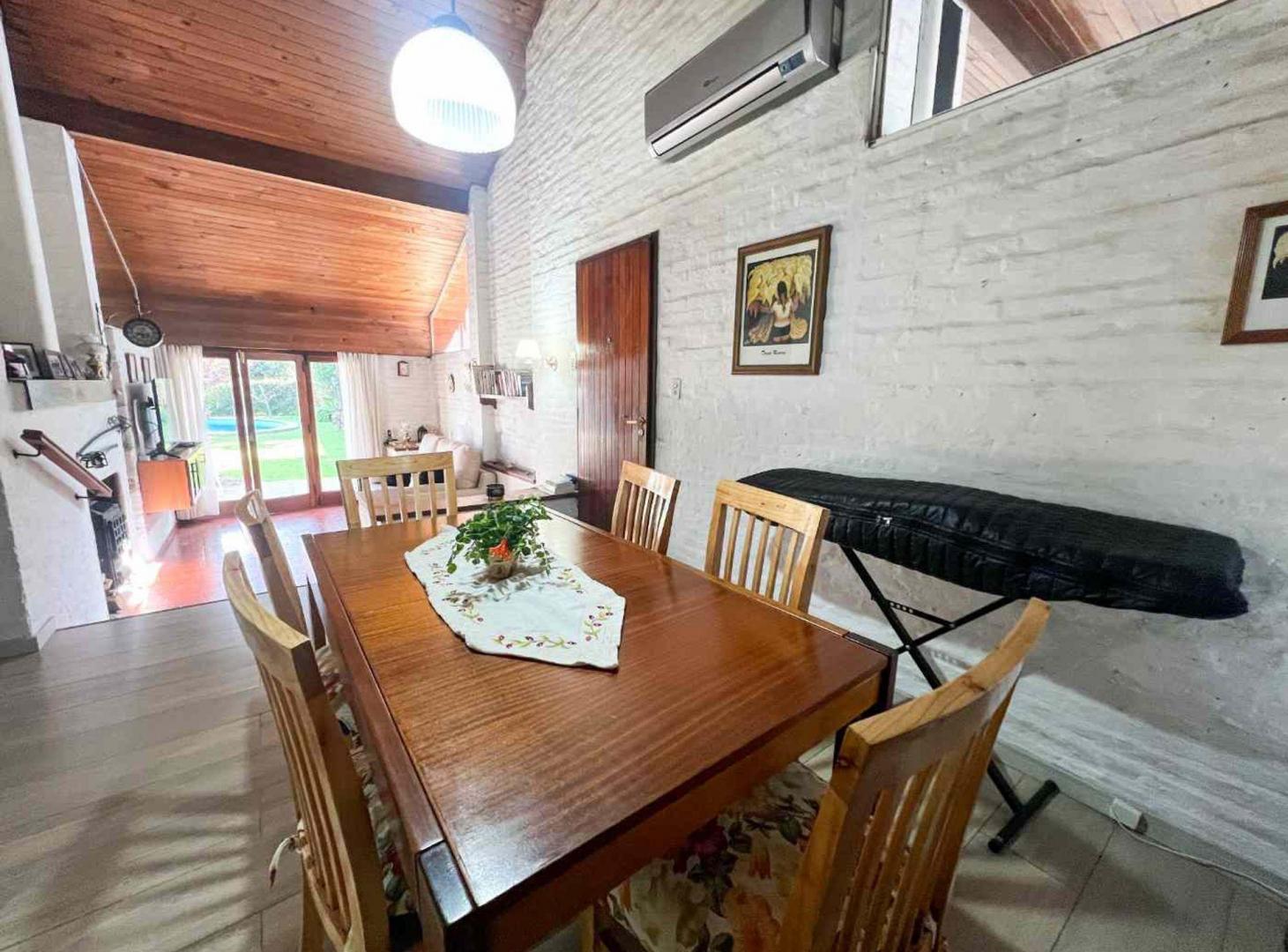 Foto de VENTA CASA 4 AMBIENTES PARQUE PILETA BURZACO, imagen 2