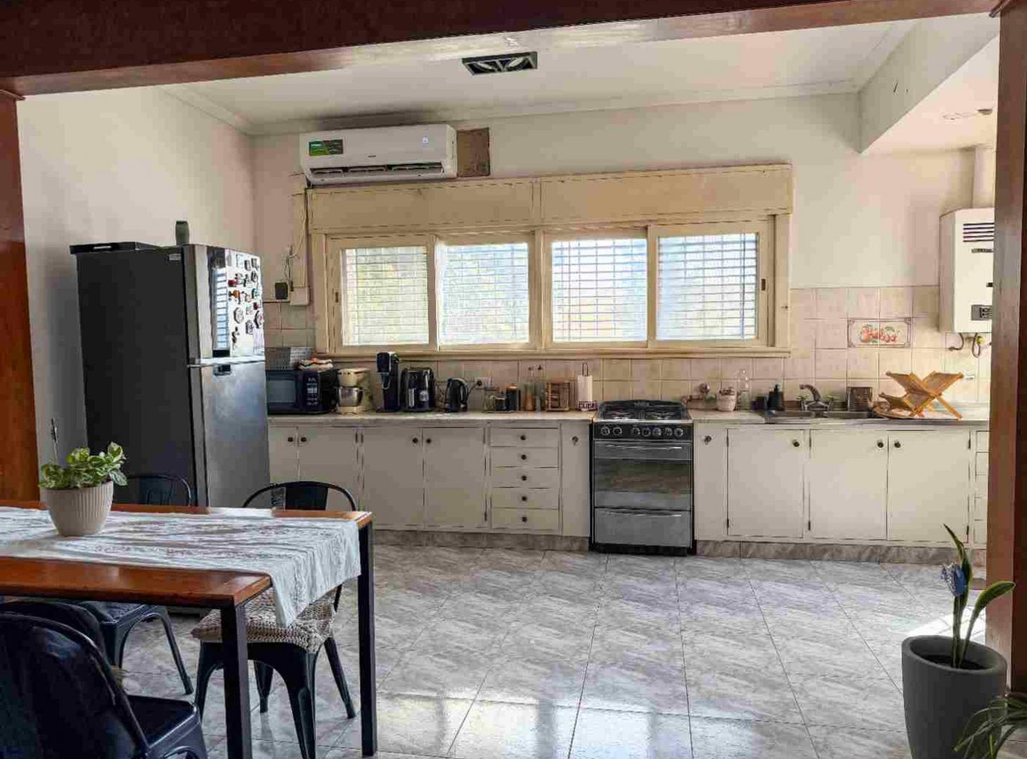 Foto de VENTA LOCAL CON PH 4 AMBIENTES CON LOCAL TEMPERLEY, imagen 1