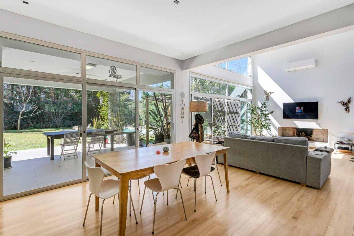 Foto de VENTA DE CASA 5 AMBIENTES EN SAINT MATTHEWS PILAR, imagen 1