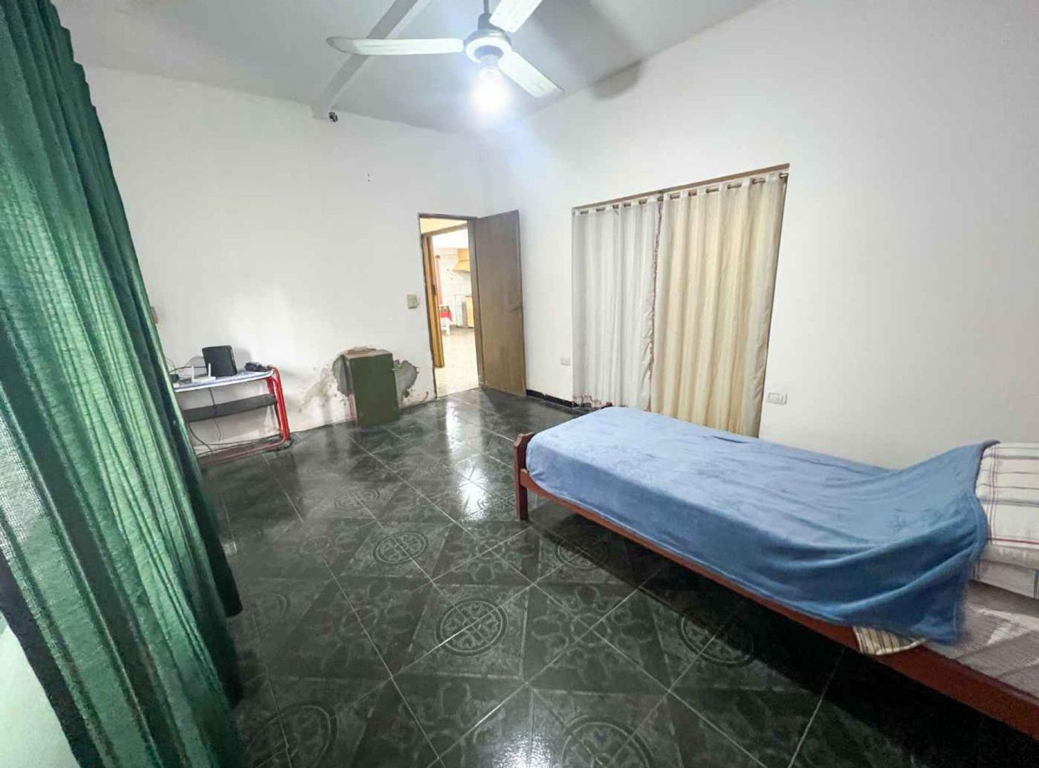 Foto de CASA 4 AMBIENTES GALPON JOSE MARMOL, imagen 5