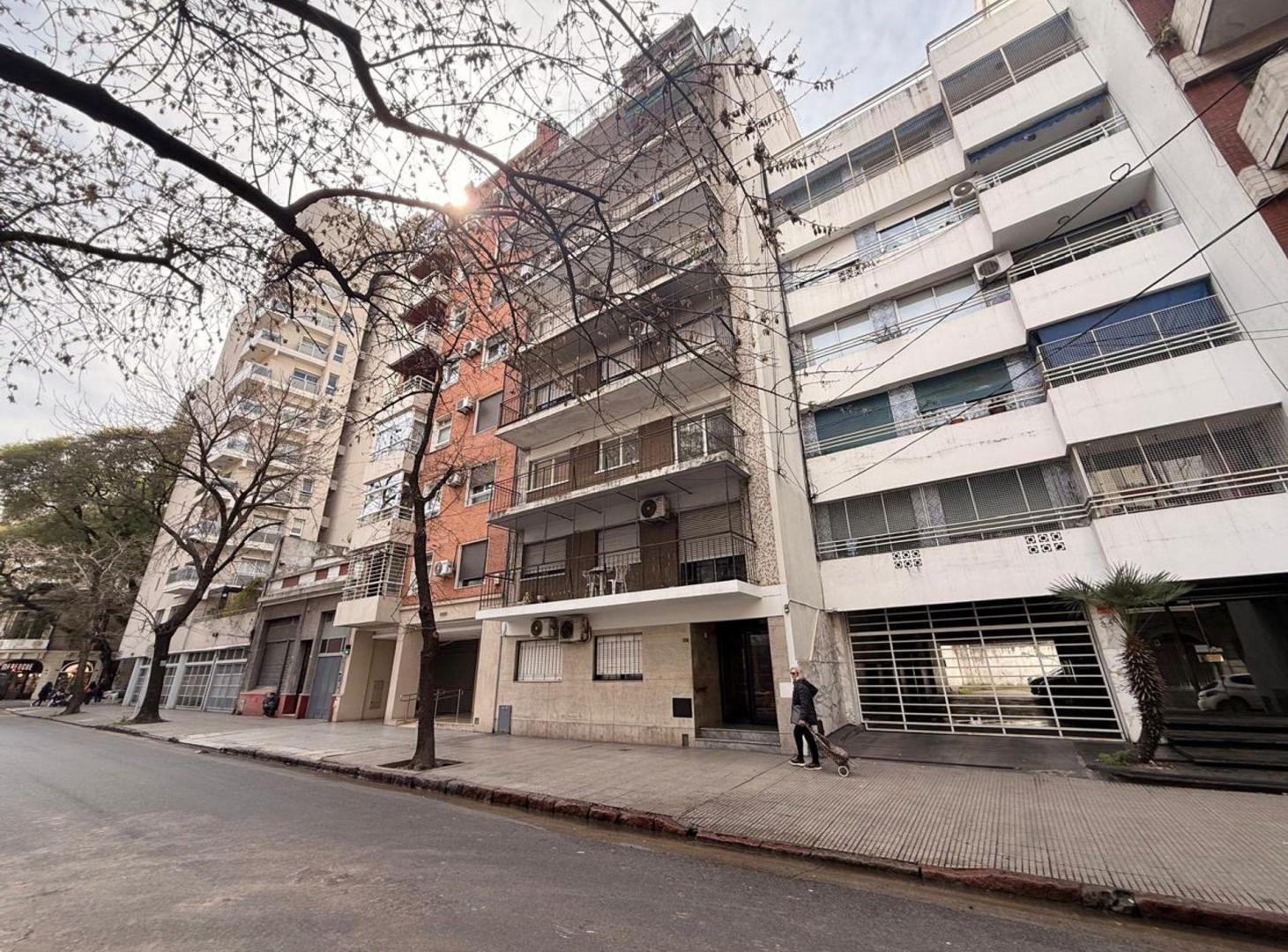 Foto de VENTA DEPARTAMENTO 2 AMBIENTES CABALLITO, imagen 1