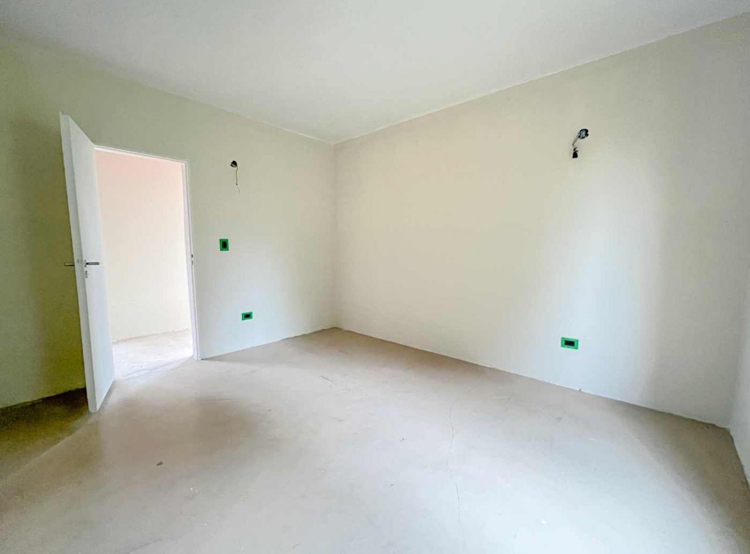 Foto de CASA EN VENTA 5 AMBIENTES SOBRE 2 LOTES 320 M2, imagen 4