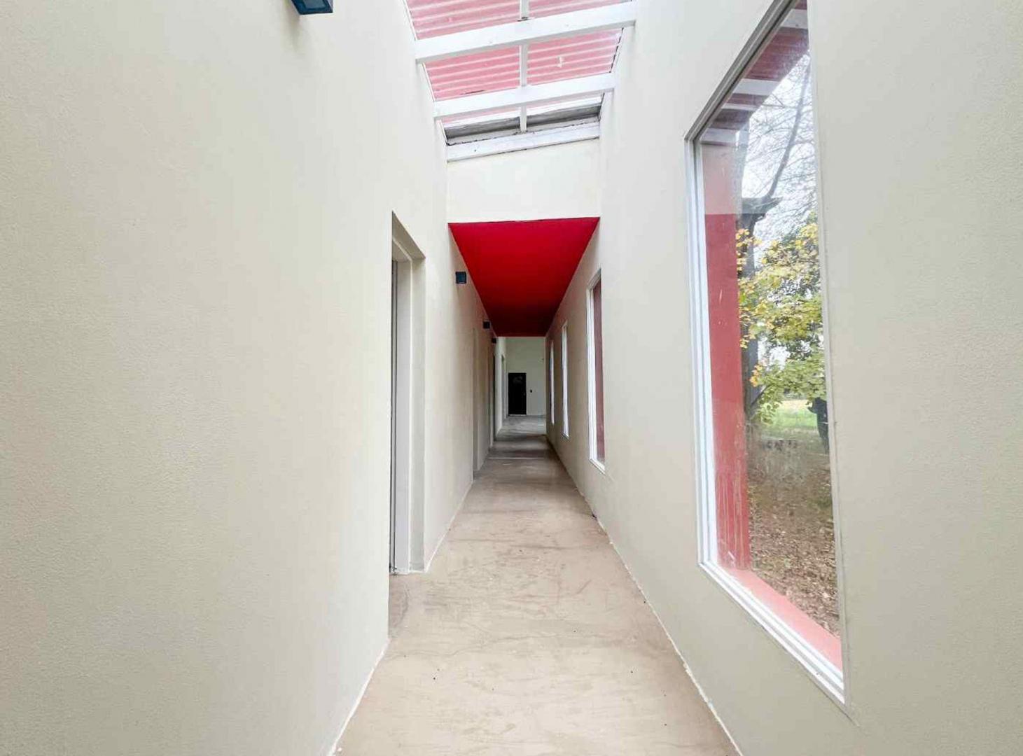 Foto de CASA EN VENTA 5 AMBIENTES SOBRE 2 LOTES 320 M2, imagen 2