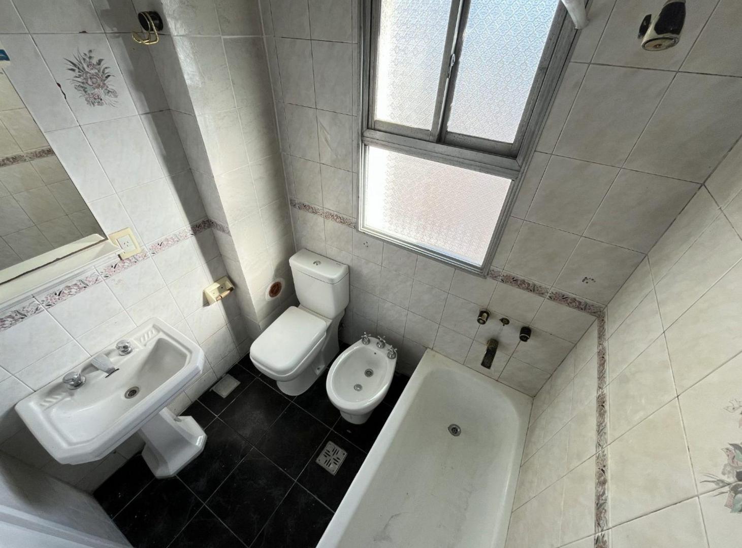 Foto de VENTA 2 AMBIENTES BALCÓN ATERRAZADO CONSTITUCIÓN, imagen 2