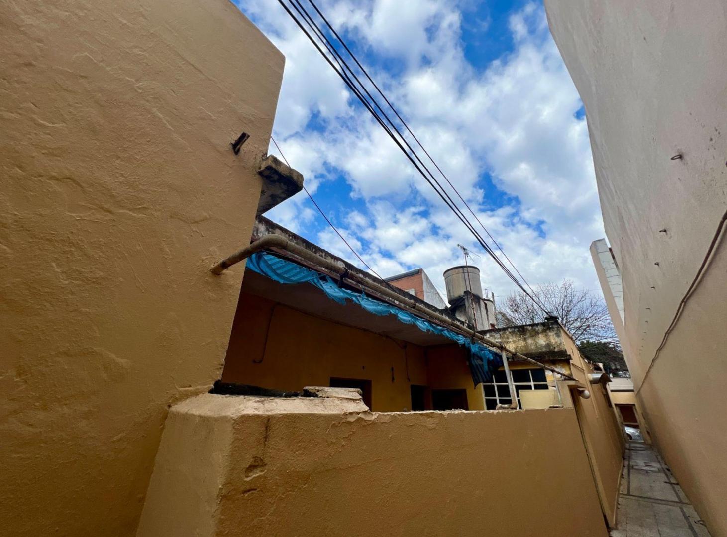 Foto de 3 AMBIENTES PLANTA BAJA SIN EXPENSAS VERSALLES, imagen 2