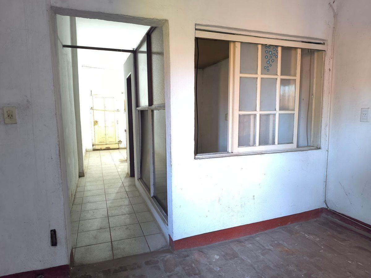 Foto de CASA 4 AMBIENTES BALCON PATIO LOCAL, imagen 5