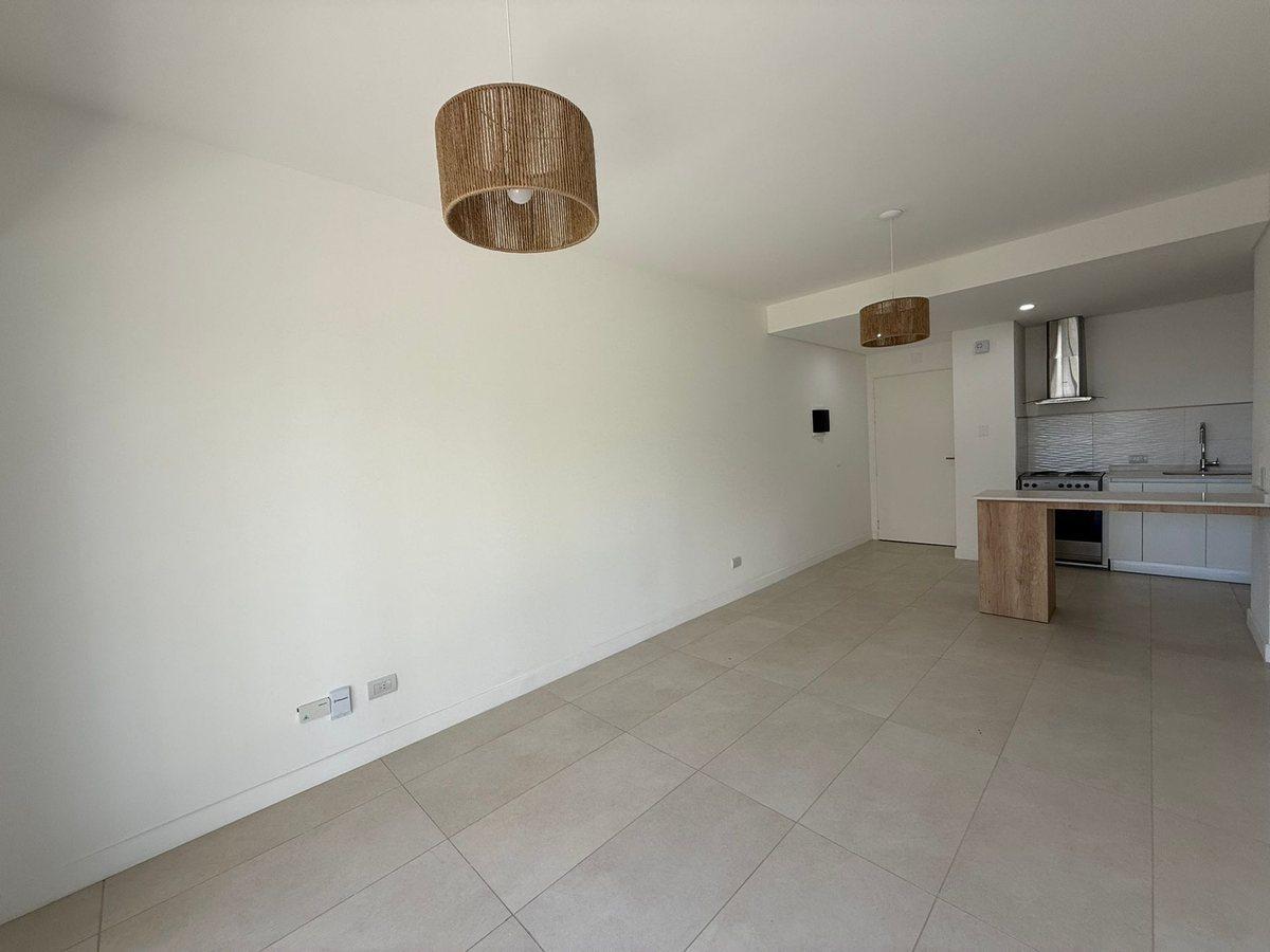 Foto de 3 AMBIENTES BALCON PARRILLA COCHERA PILETA, imagen 3