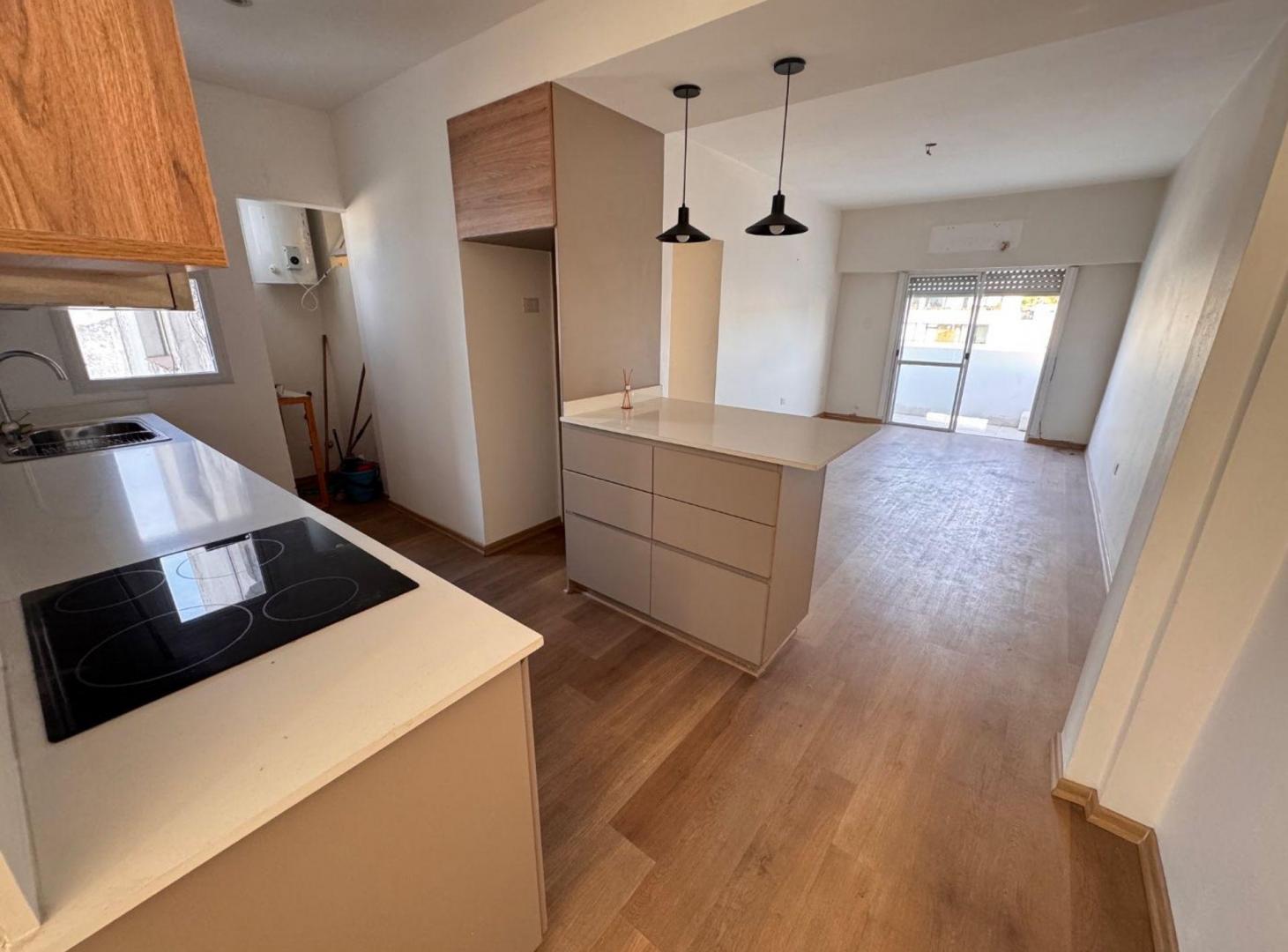 Foto de VENTA DEPARTAMENTO 4 AMBIENTES VILLA CESPO BALCON, imagen 1