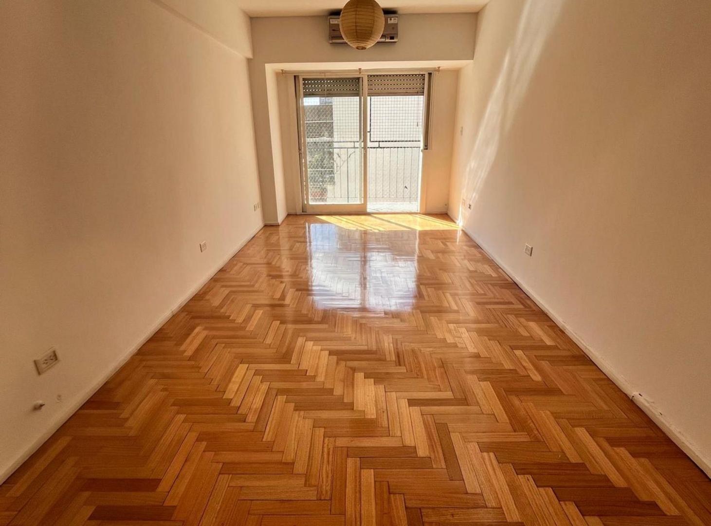 Foto de DEPARTAMENTO 2 AMBIENTES CON BALCON Y LAVADERO, imagen 3