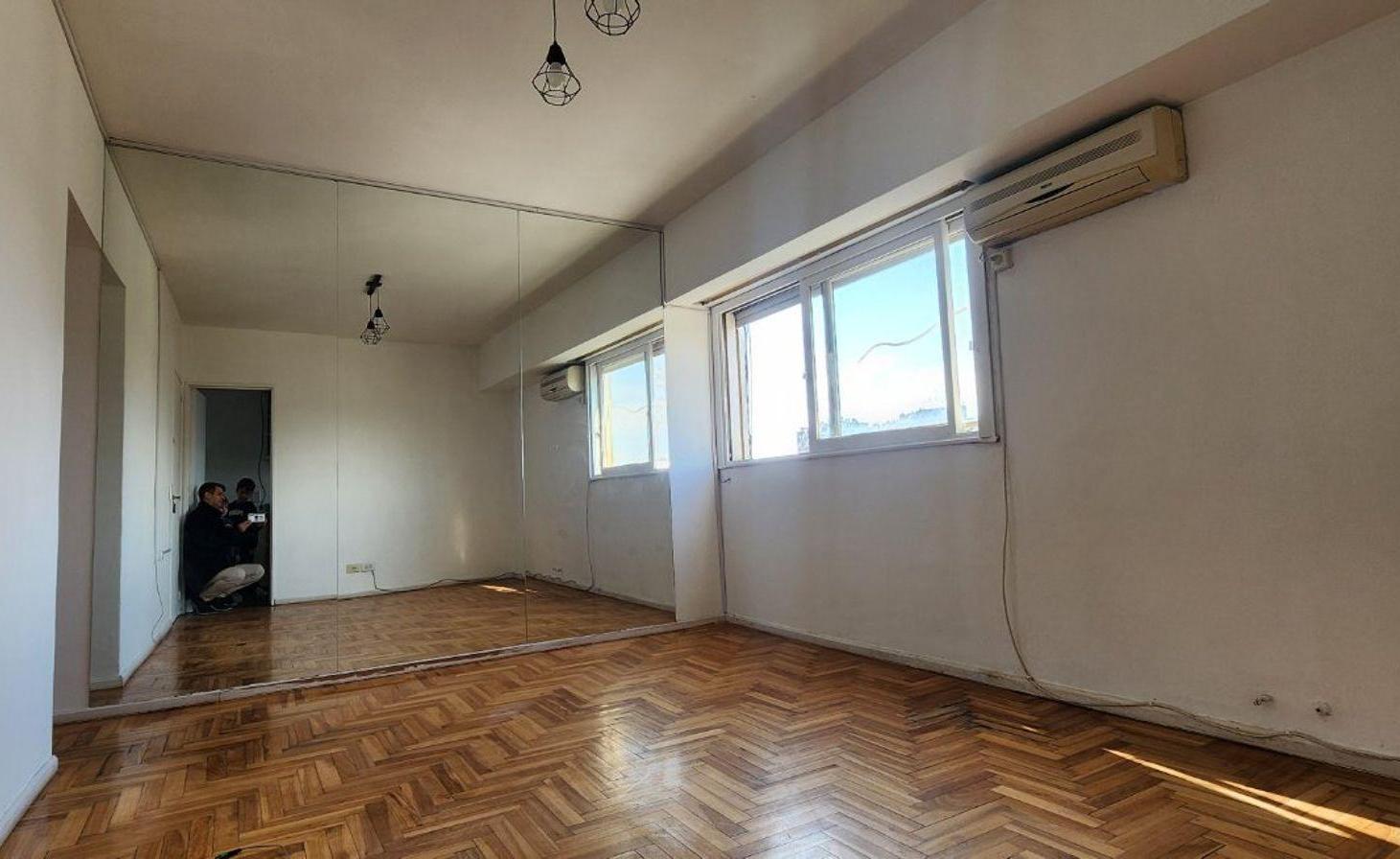 Foto de 2 AMBIENTES LUMINOSO COCINA SEPARADA EN BELGRANO, imagen 3