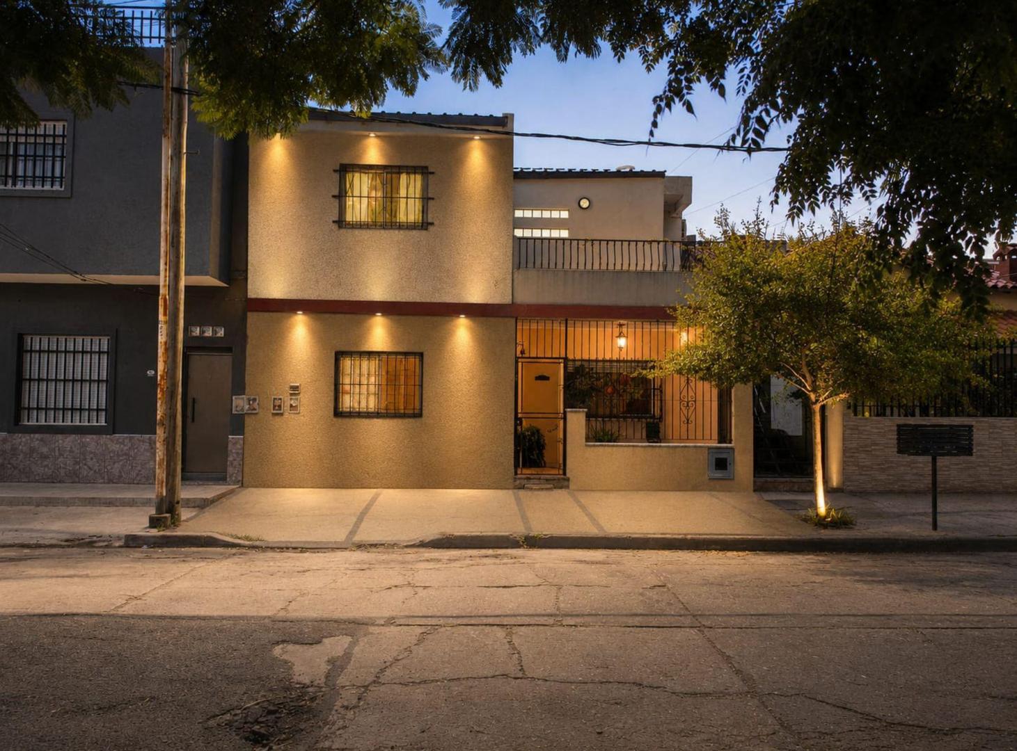 Foto de VENTA CASA 5 AMBIENTES CON JARDIN ALDO BONZI, imagen 1