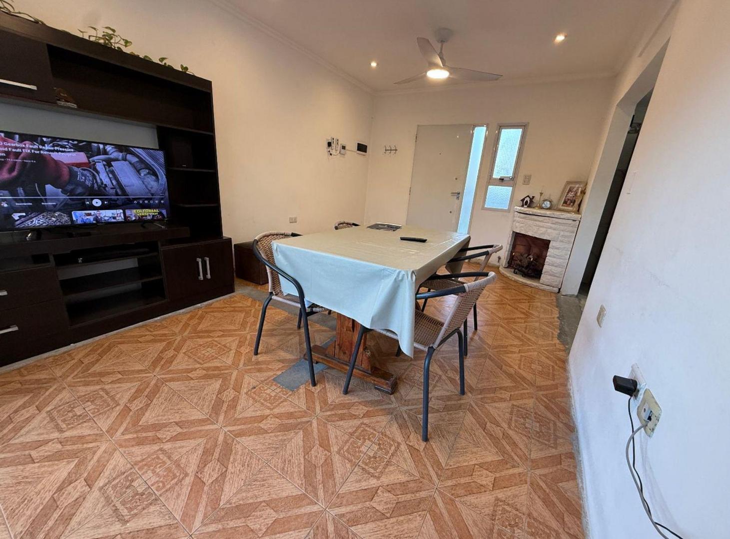 Foto de CASA MULTIFAMILIAR 4 AMBIENTES PILETA LAVADERO, imagen 4