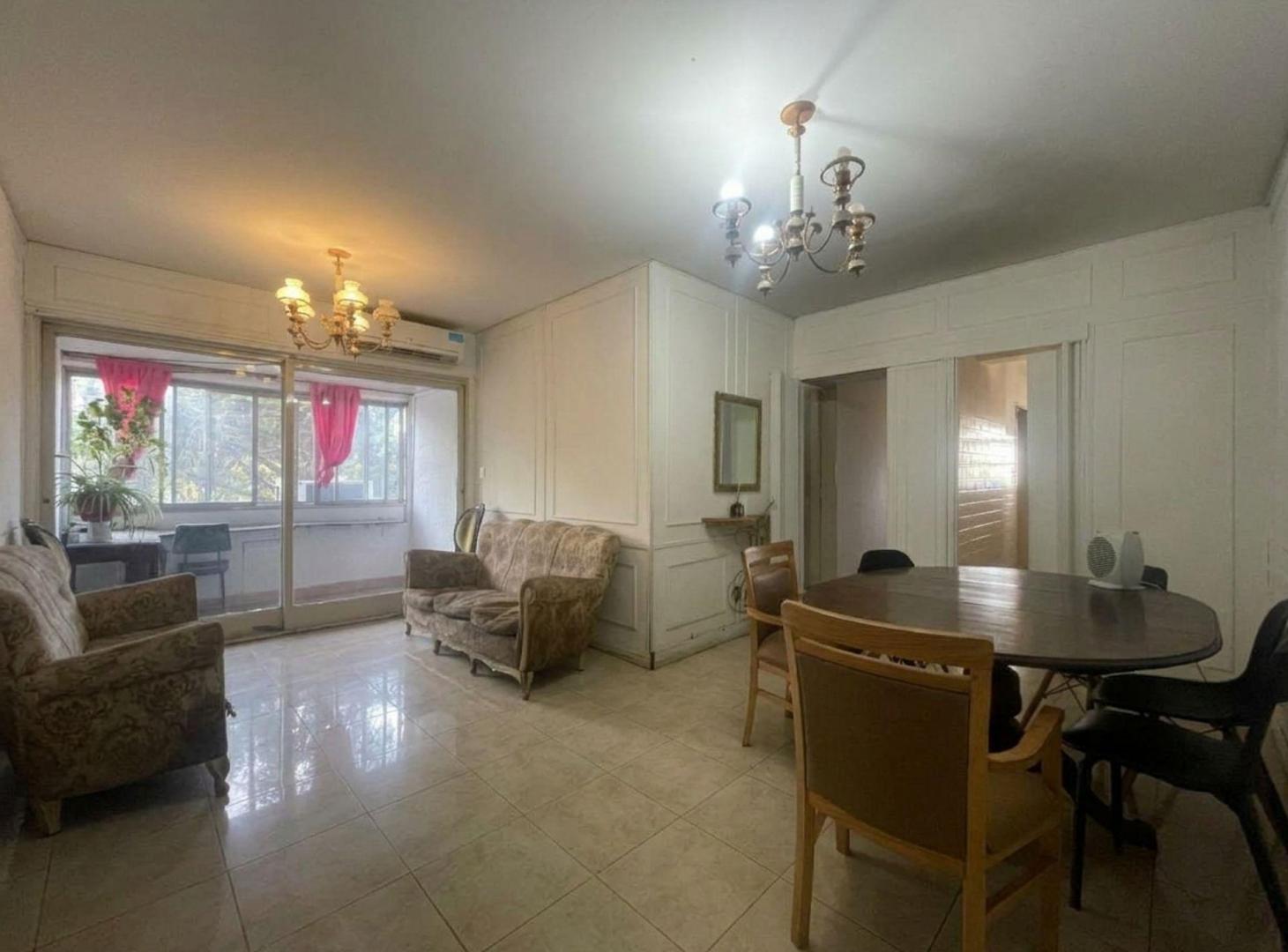 Foto de VENTA 4 AMBIENTES CON BALCON Y LAVADERO VILLA REAL, imagen 1