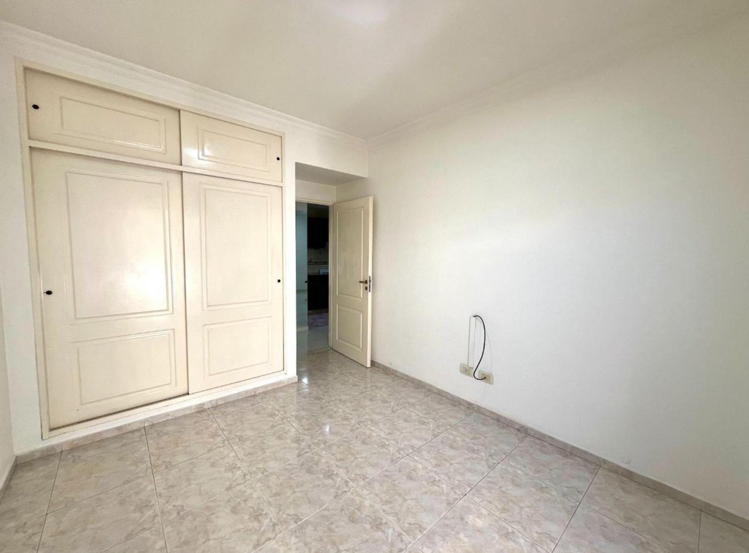 Foto de VENTA 3 AMBIENTES CON PATIO MONTE CASTRO, imagen 4