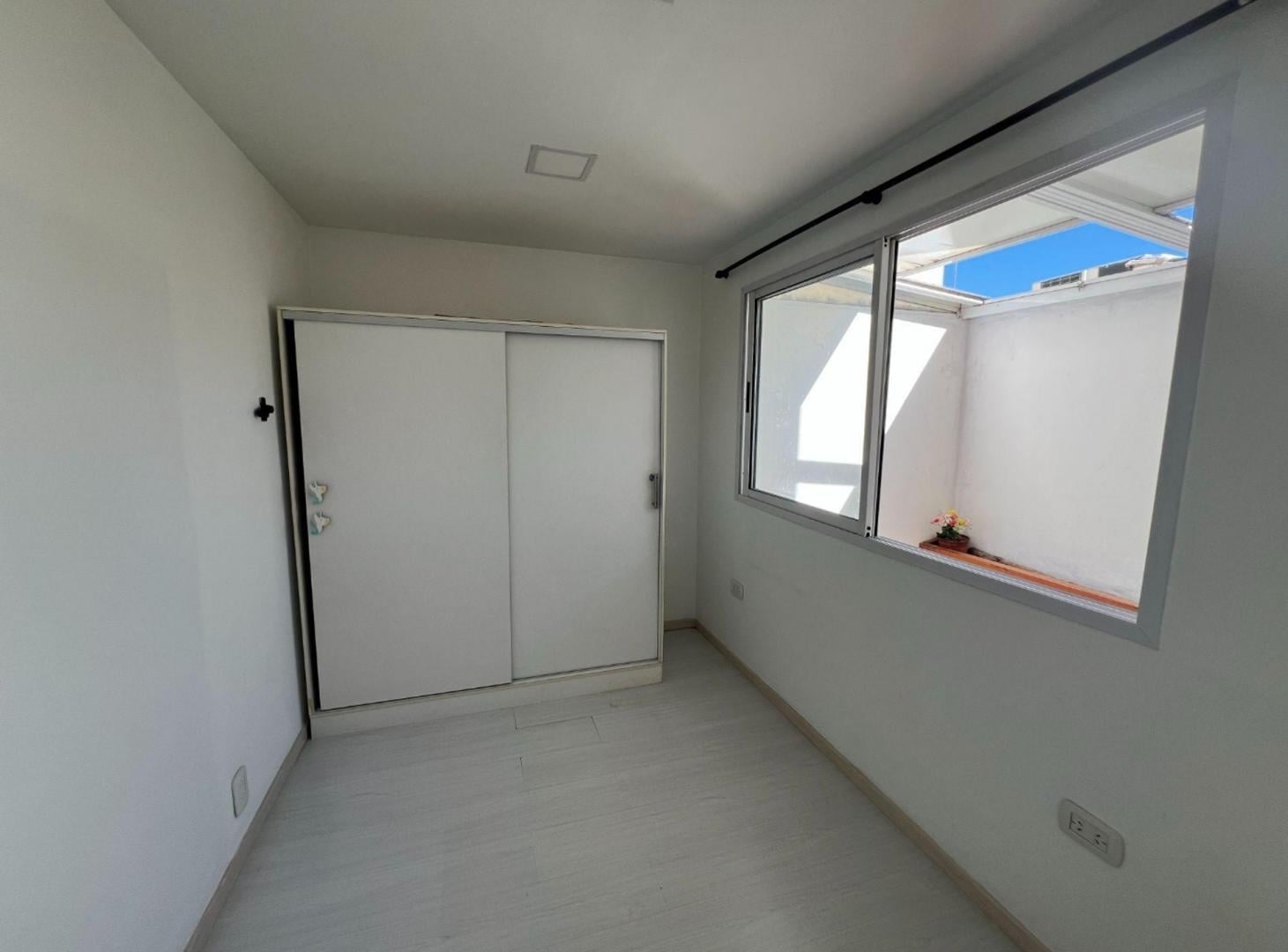 Foto de VENTA 3 AMBIENTES CON PATIO MONTE CASTRO, imagen 5
