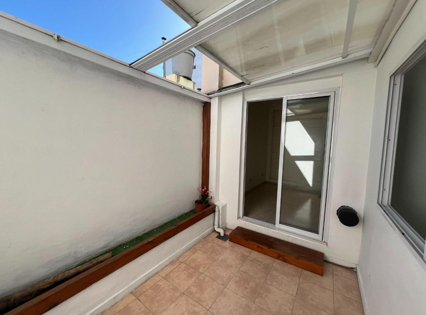 Foto de VENTA 3 AMBIENTES CON PATIO MONTE CASTRO, imagen 1