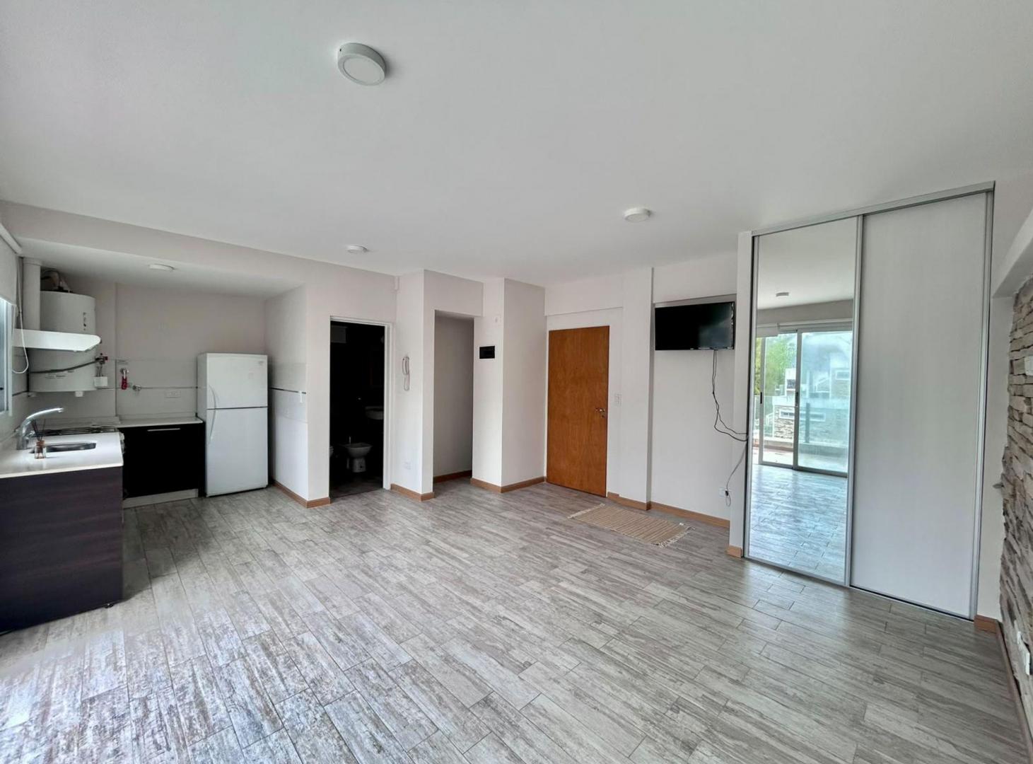 Foto de ALQUILER MONOAMBIENTE PARRILLA COCHERA Y JACUZZI, imagen 1
