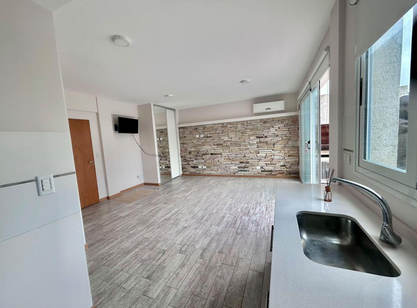 Foto de ALQUILER MONOAMBIENTE PARRILLA COCHERA Y JACUZZI, imagen 4