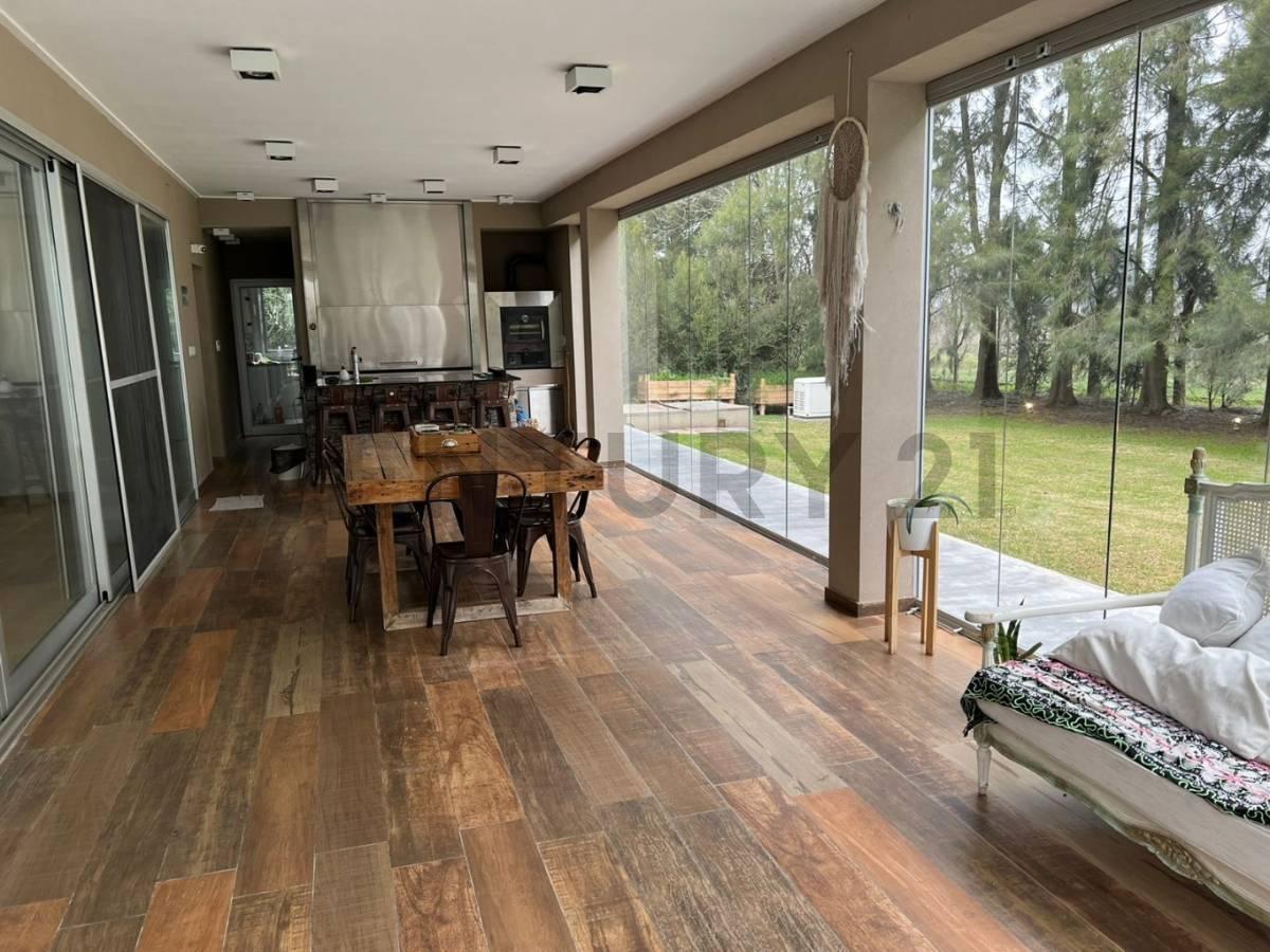 Casa en Venta Altos de Brandsen 4