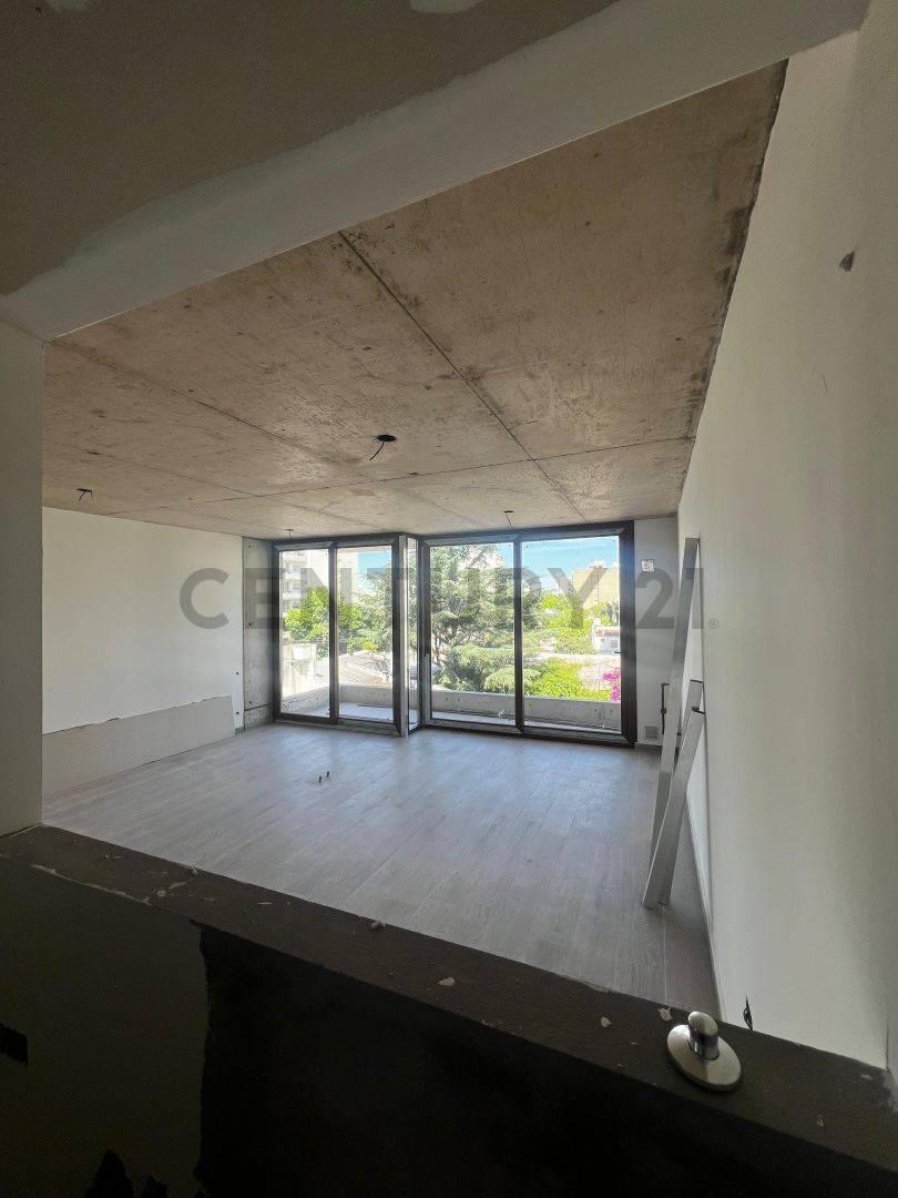 Departamento semi piso de 1/2 dormitorios en venta