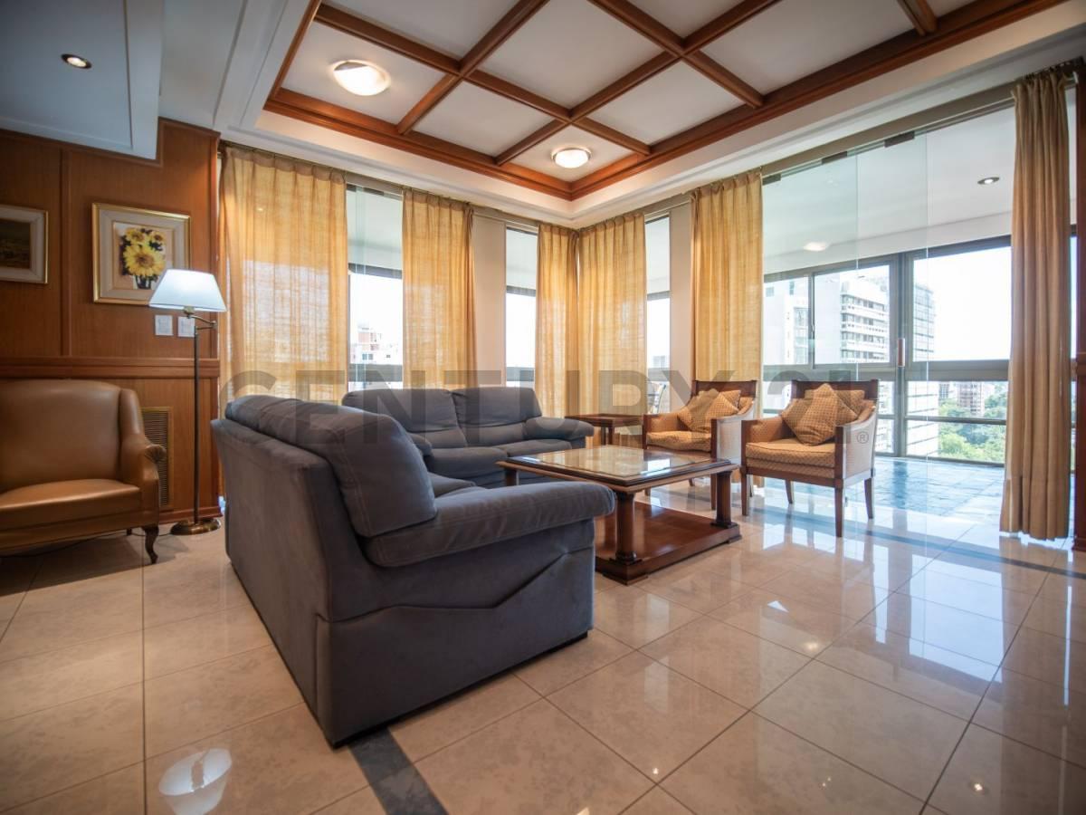 Departamento Premium en Venta con Vista Directa a La Catedral – Plaza Moreno, La Plata 1