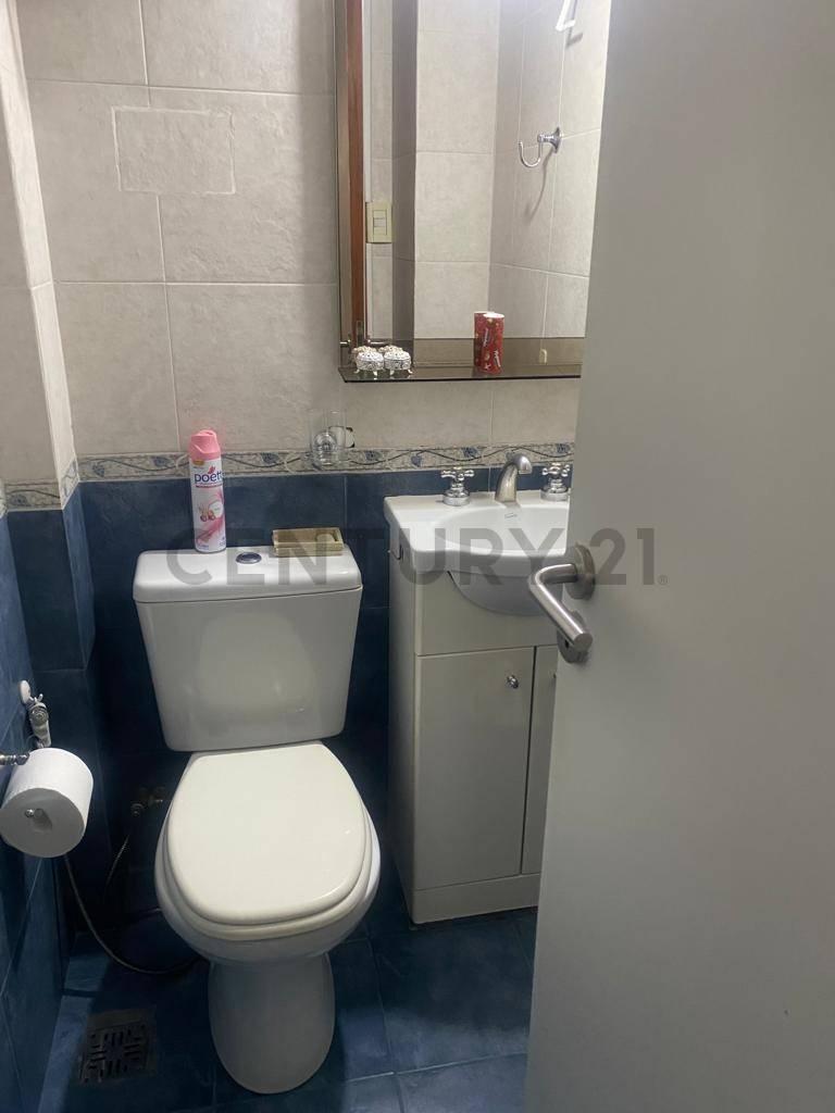 Casa en Venta en La Plata de 3 Dorm. 5