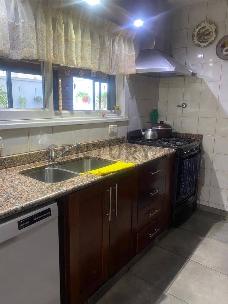 Casa en Venta en La Plata de 3 Dorm. 1