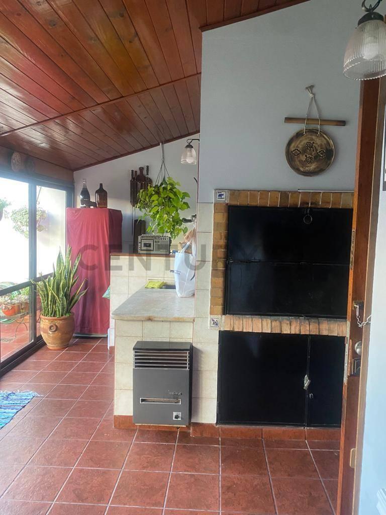 Casa en Venta en La Plata de 3 Dorm. 4