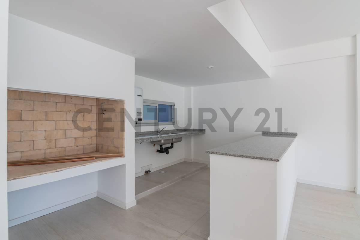 Departamento en Venta en Edificio de Categoría. Ubicado Al Contra Frente. Posee Living Comedor C. 3