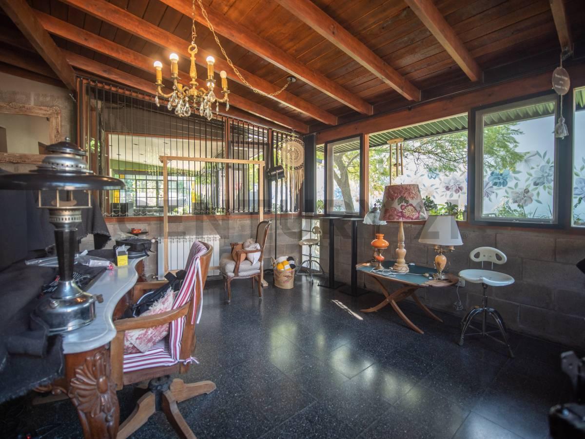 Casa en Venta en City Bell – Calle 462 (Alvear) E/ Camino Belgrano y 24 5