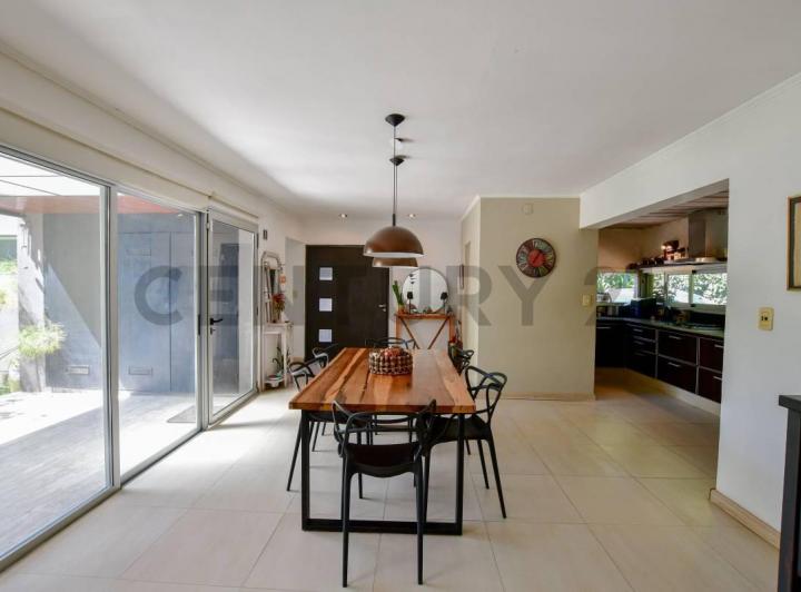 Casa en venta en zona de Villa Elisa de 3 dormitorios 2