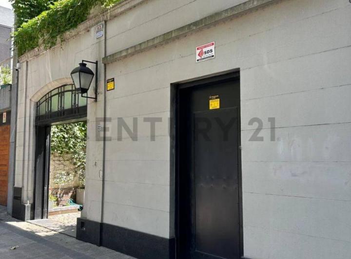 Casa en Venta en La Plata, de estilo 4