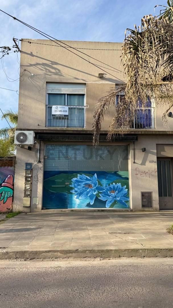 Venta de Local en City Bell entre caminos en calle 21 entre 472 y 473