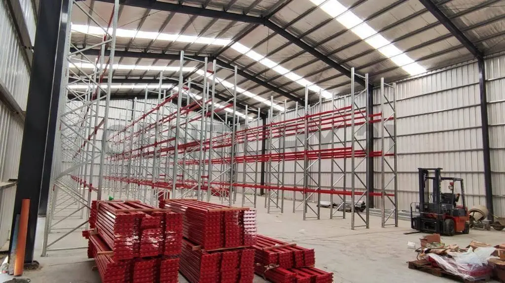 Venta Galpón en Área Productiva La Plata. Av 520 y 200 4