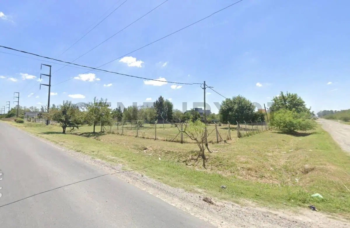 Lote en venta de 817 m2 en Barrio Rincon de Asis 3
