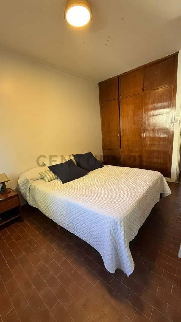 Casa en venta en Gonnet 4