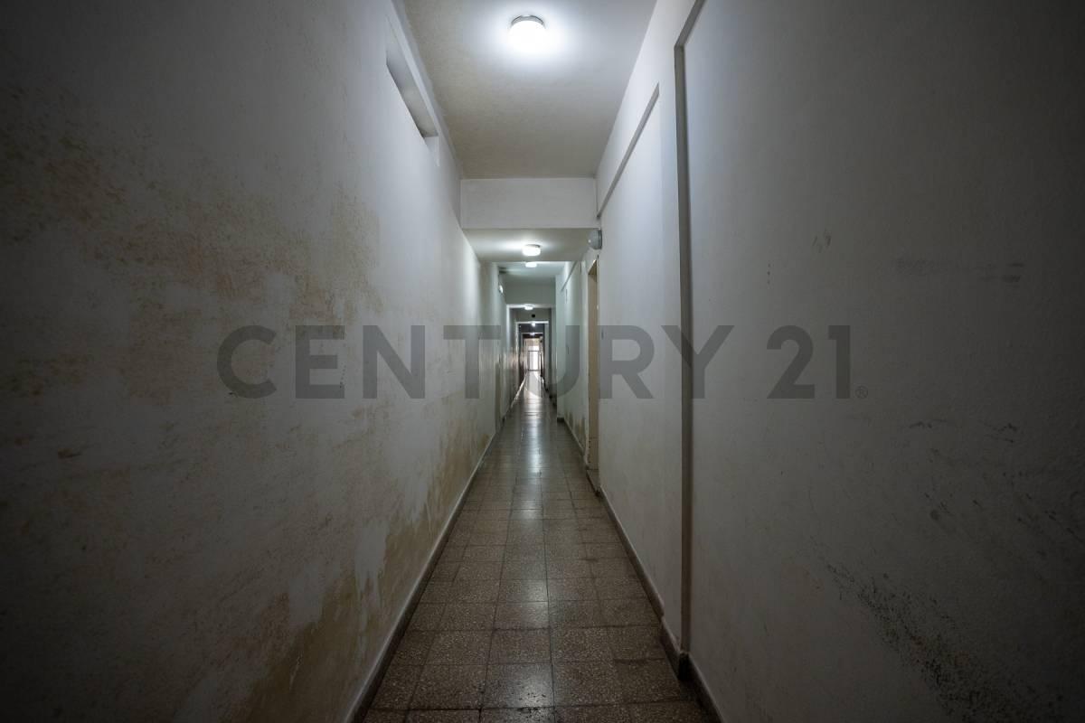 Departamento a refaccionar en Venta